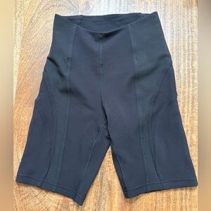 Lululemon High bike short - black size 4